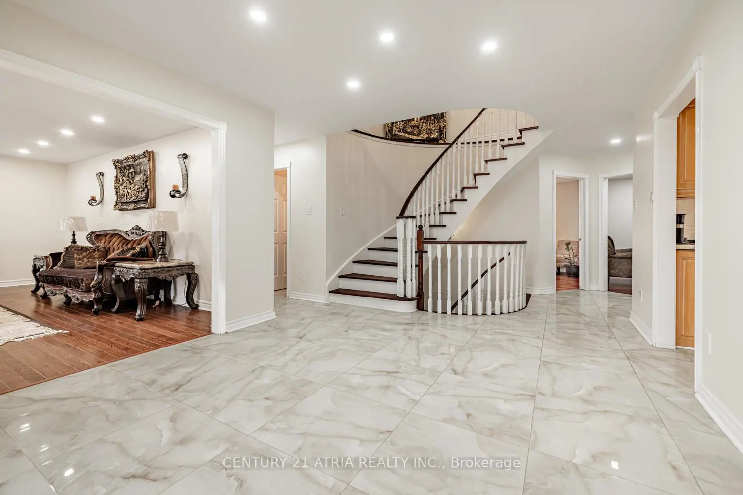 Additional image 2 of 898 Stonehaven Avenue