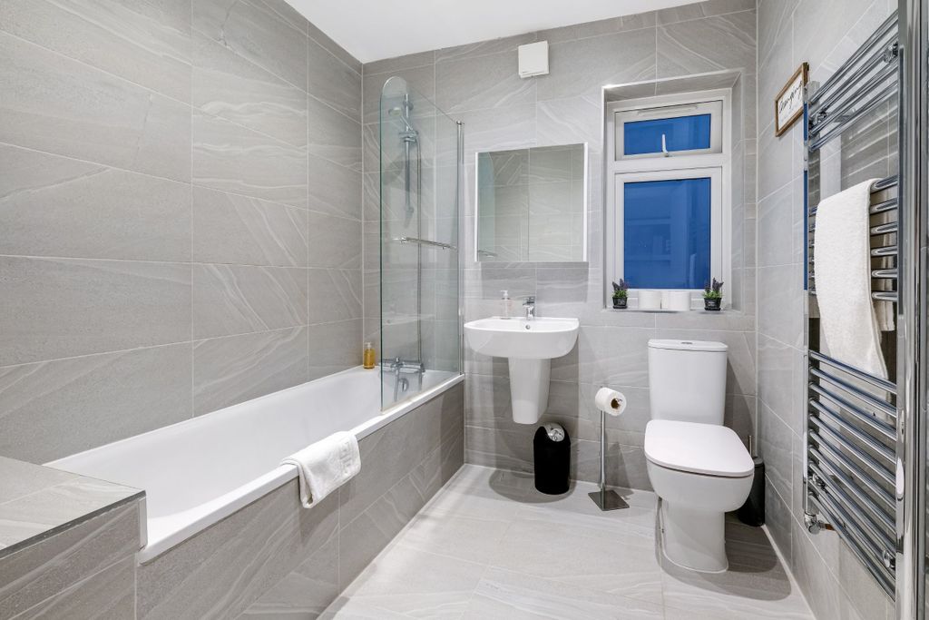 Additional image 21 of 2 bed flat to rentWest Wycombe Road, High Wycombe HP12