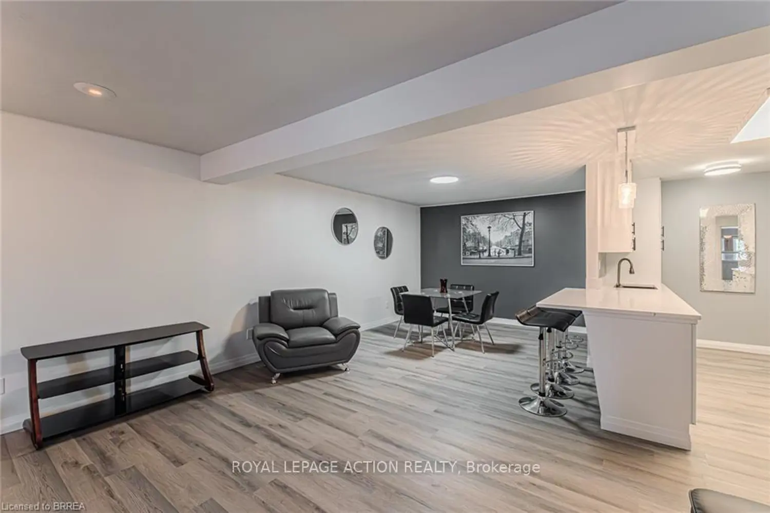 Additional image 15 of 54 Grand Street