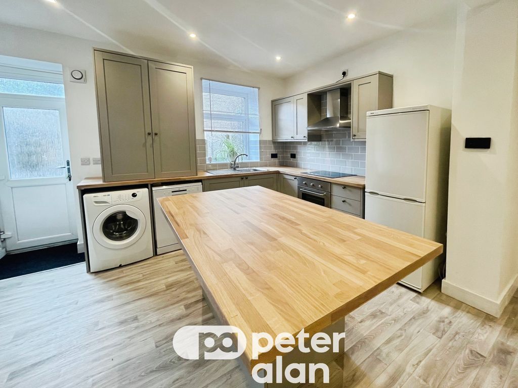 Additional image 2 of 3 bed property to rentKing Edward Street, Bridgend CF32