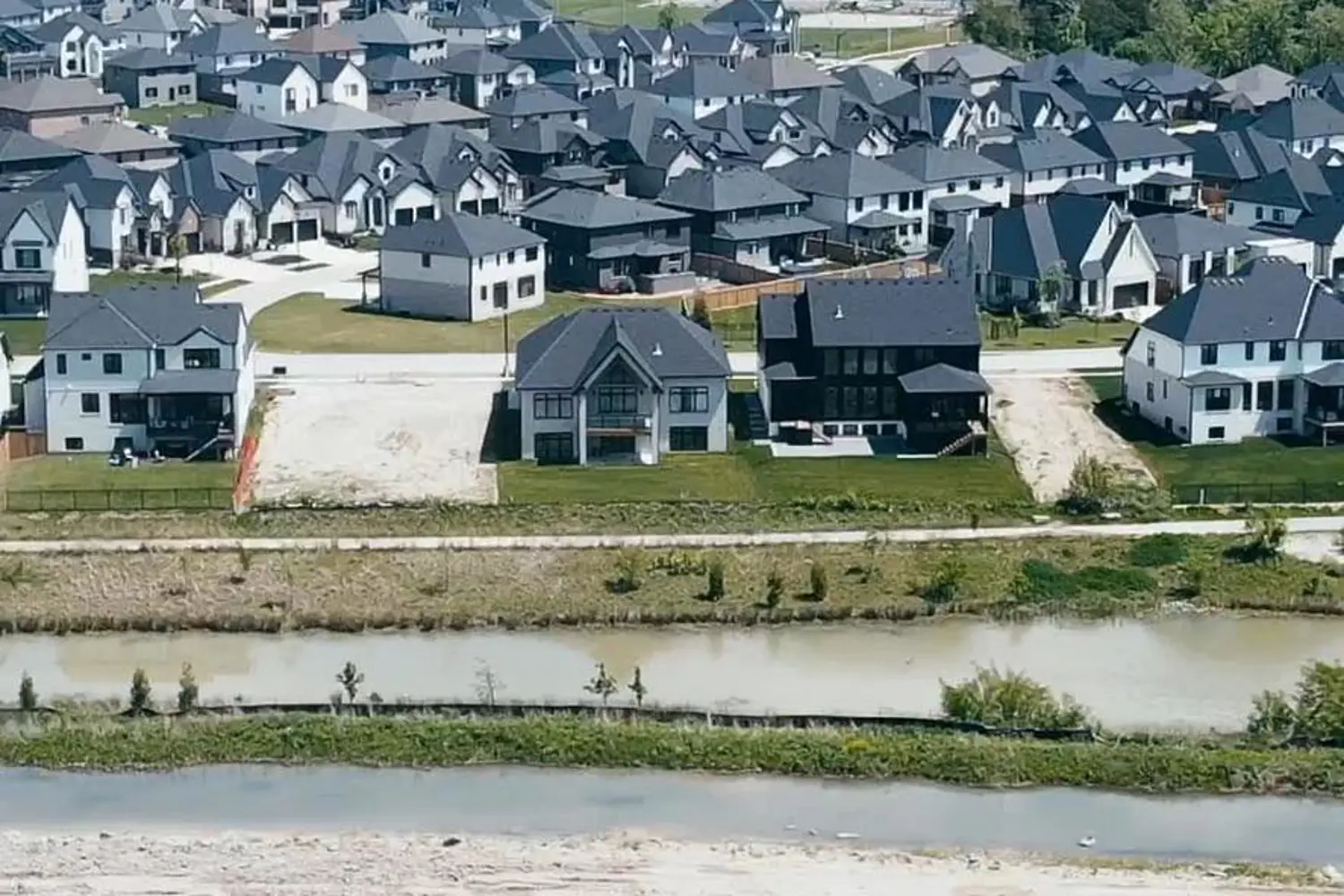 Additional image 6 of 4146 Fallingbrook Road