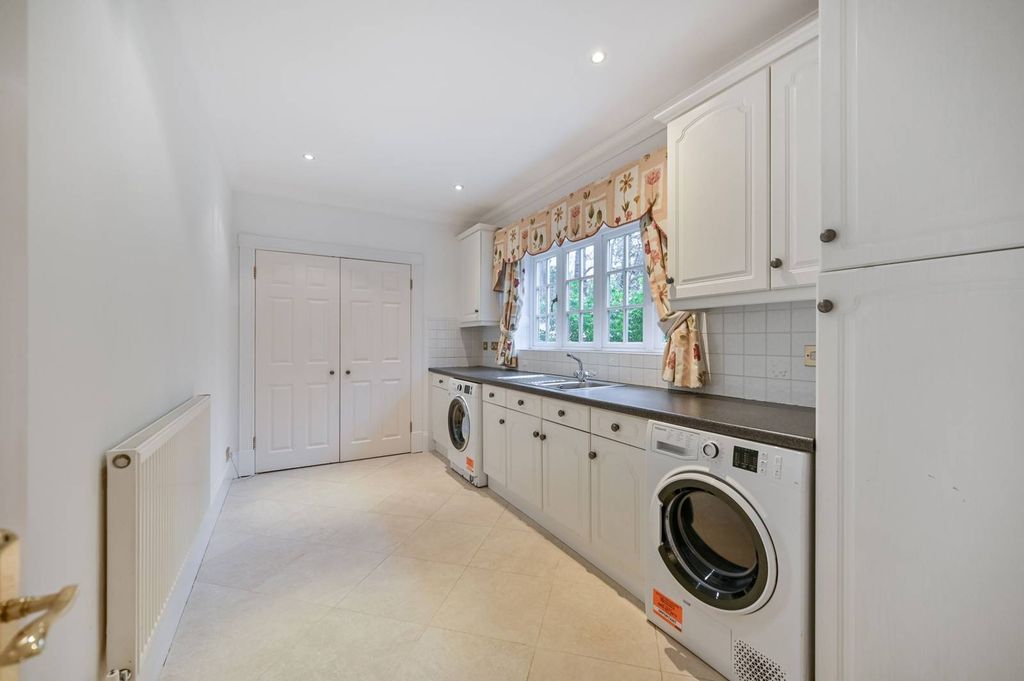 Additional image 23 of 5 bed detached house to rentWentworth Drive, Virginia Water GU25