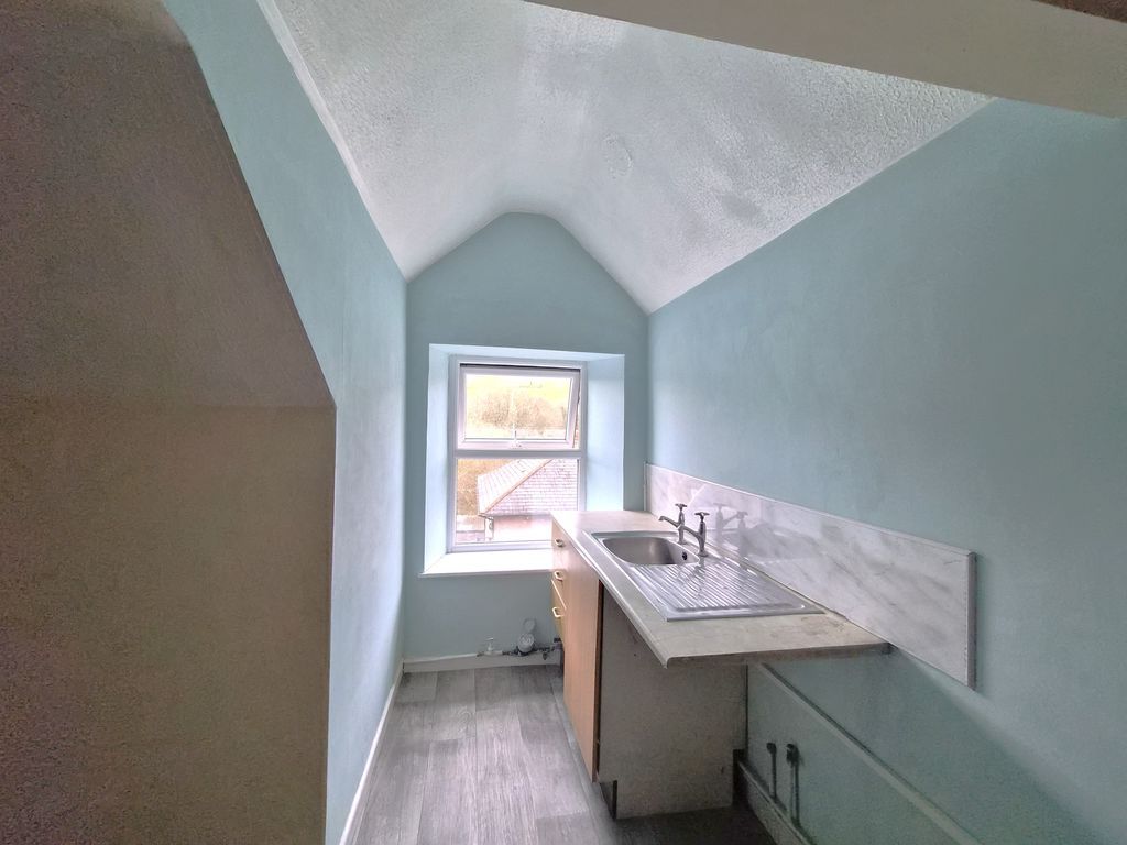 Additional image 5 of 1 bed flat to rentCommercial Street, Caerphilly CF83