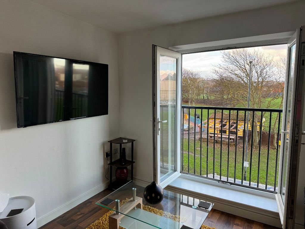 Additional image 3 of 2 bed flat to rentPark Avenue, Whitley Bay NE26