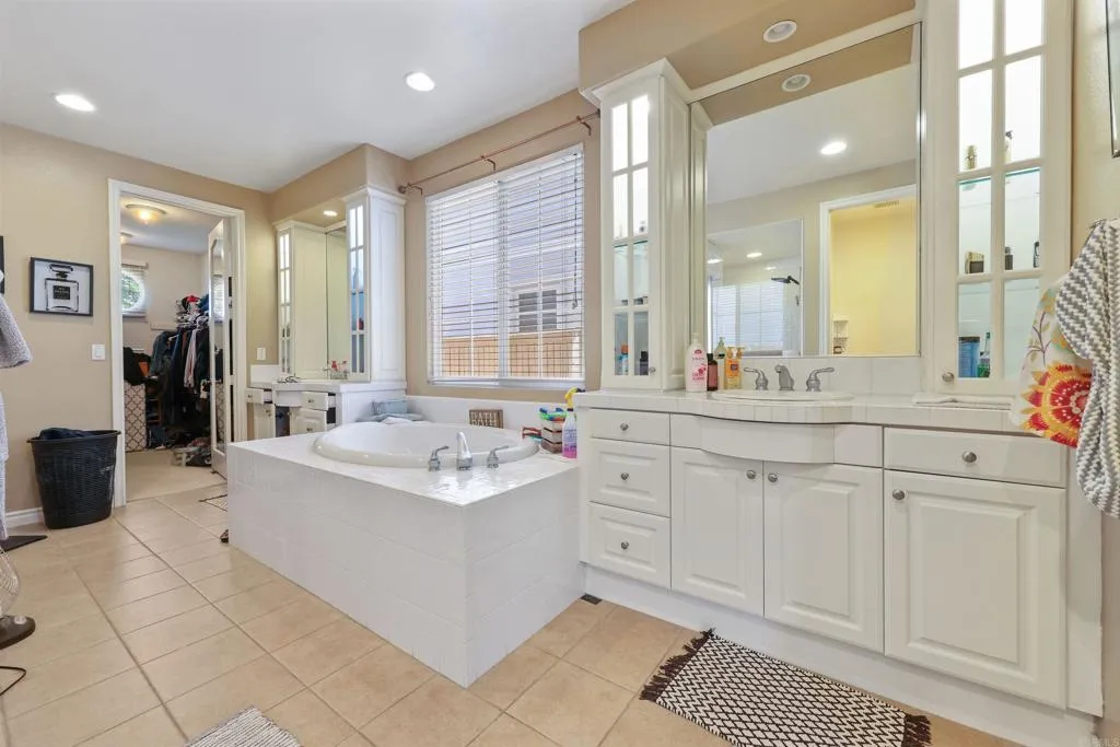 Additional image 51 of 8368 Entreken Way, San Diego, CA 92129