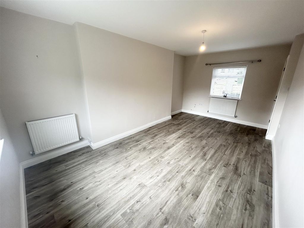 Additional image 4 of 3 bed terraced house to rentTwyn Place, Abercarn, Newport NP11