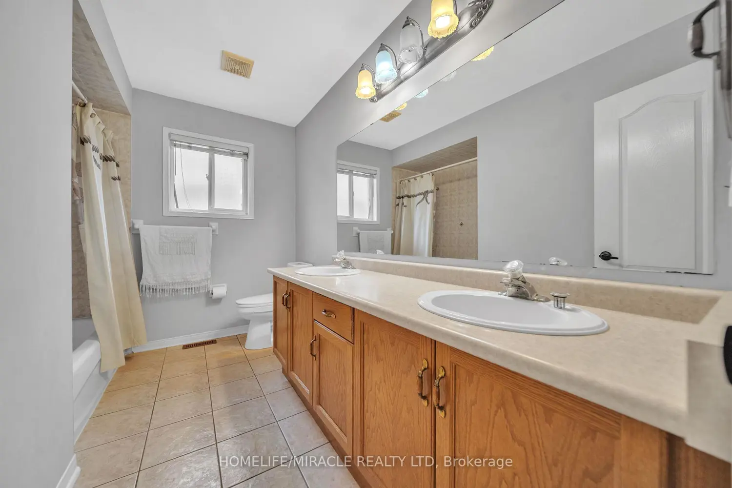 Additional image 15 of 19 Culture Crescent