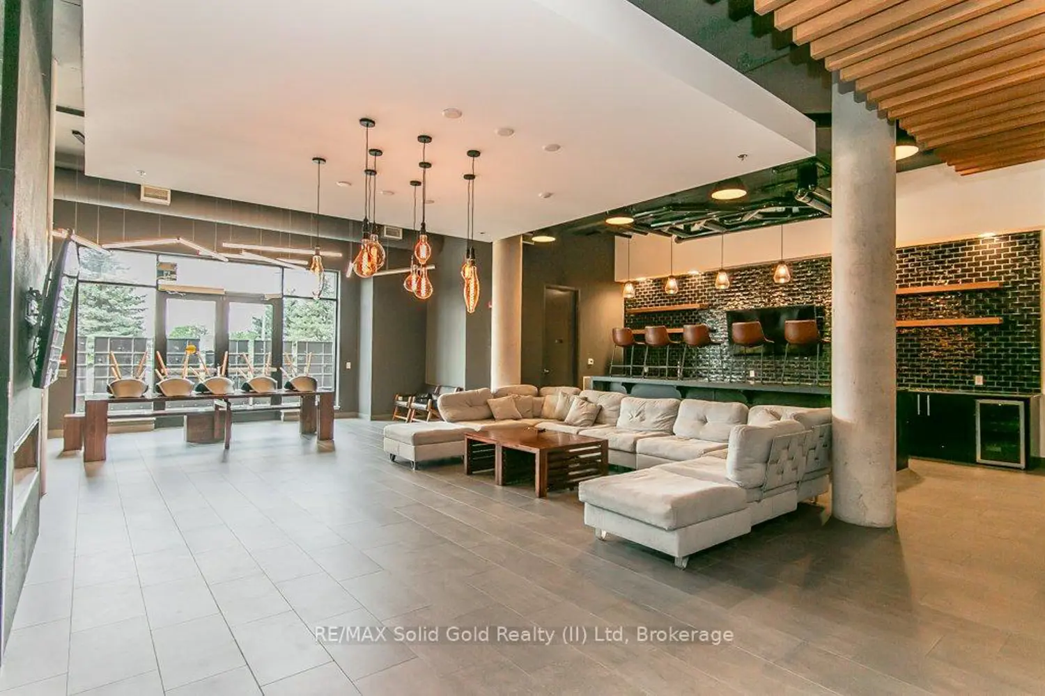 Additional image 12 of 251 Northfield Drive 102