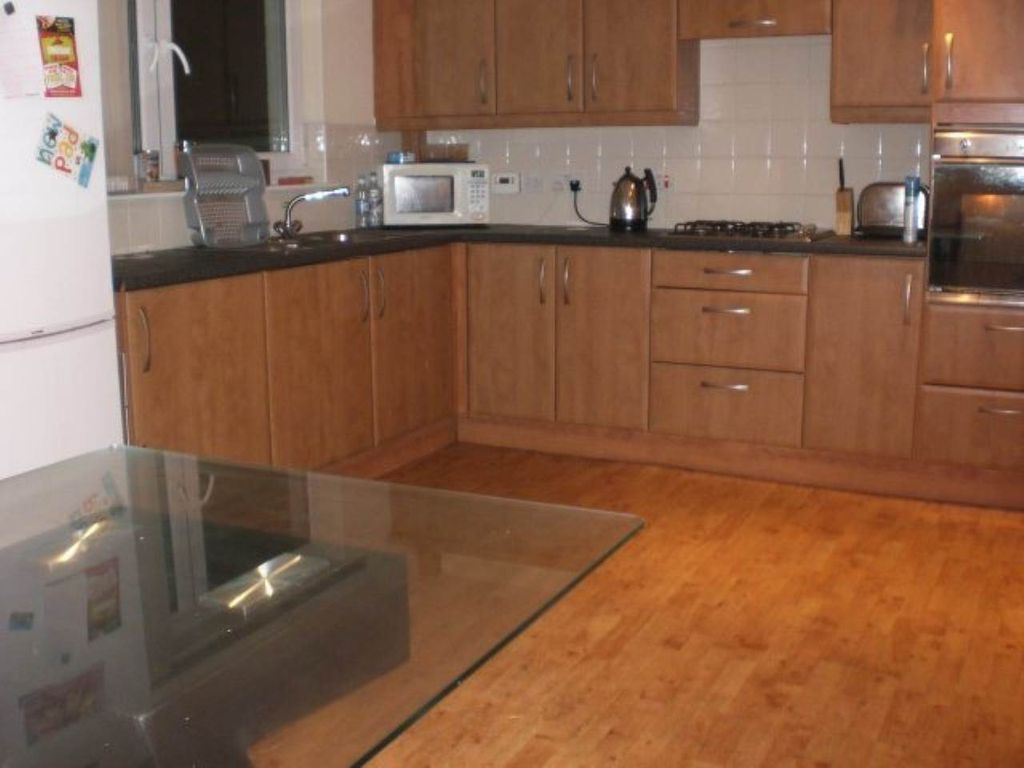 Additional image 2 of 5 bed town house to rentBrook Gardens, Dundee DD1