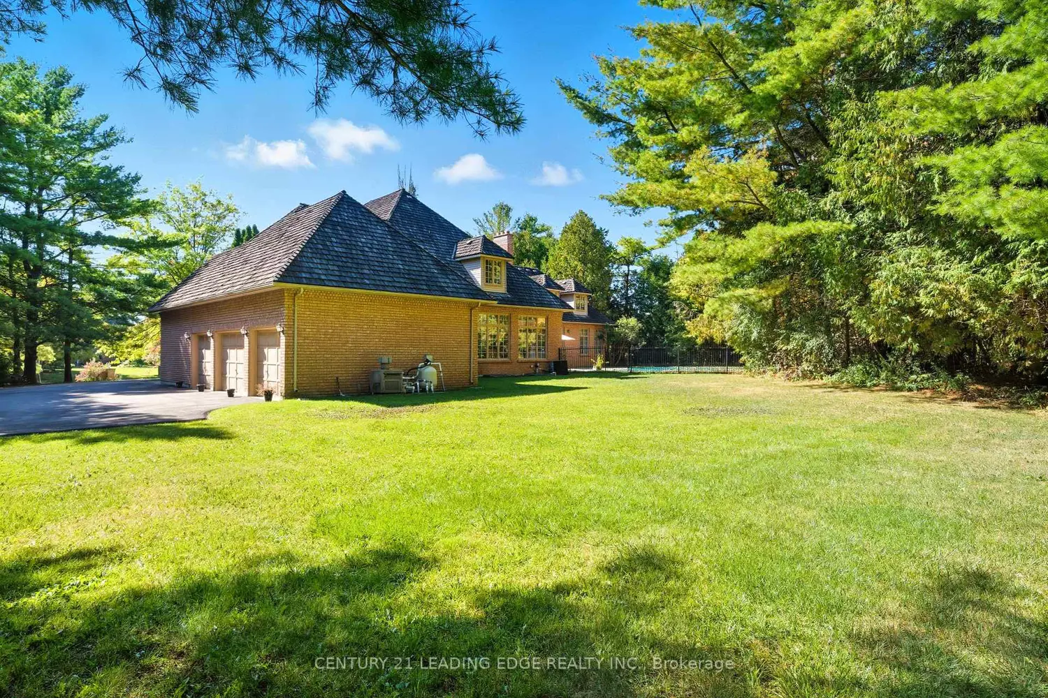 Additional image 2 of 8 Bunhill Court