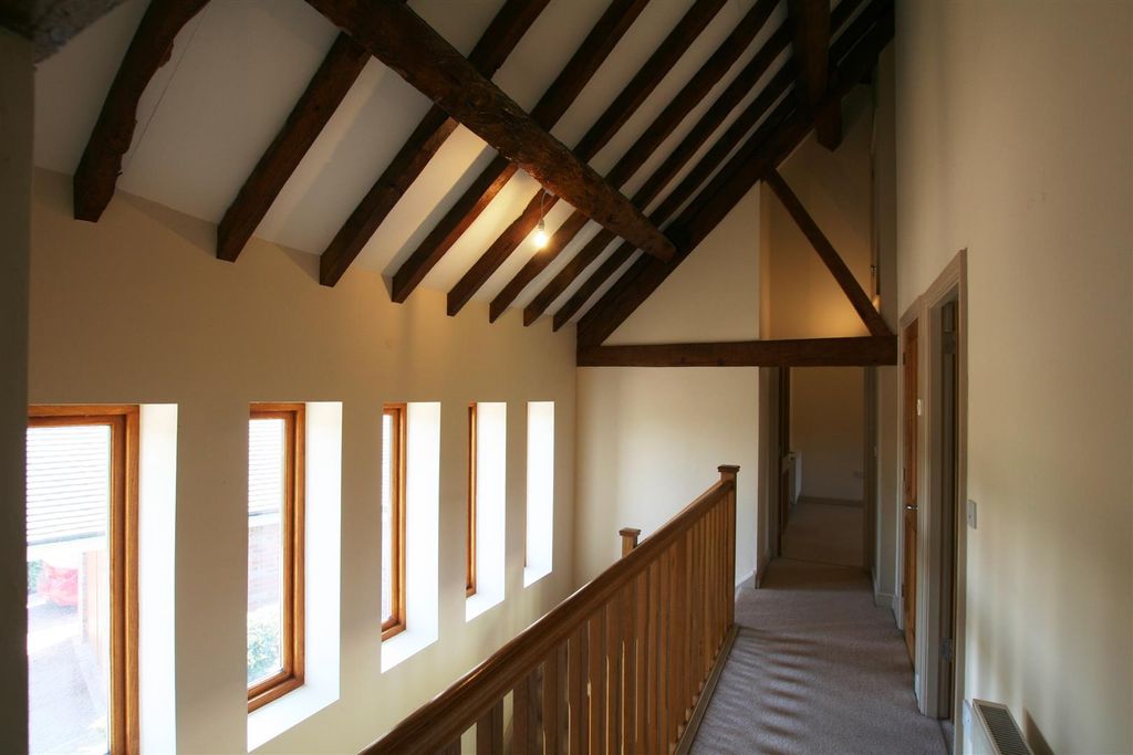 Additional image 10 of 3 bed barn conversion to rent1 Greenhill Farm Barns, Hallow, Worcester WR2
