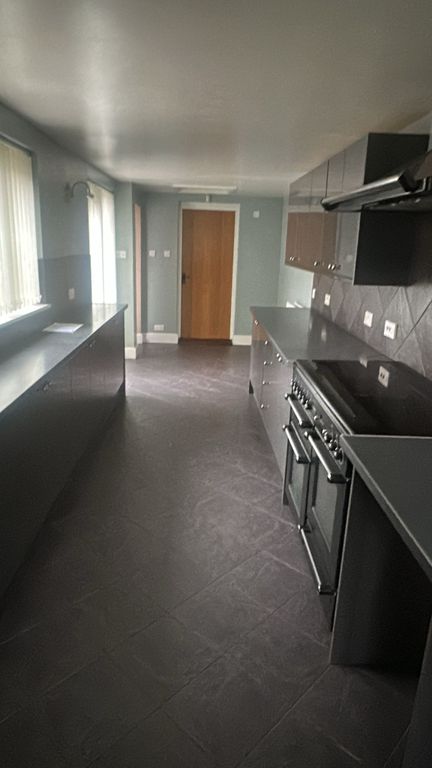 Additional image 15 of 4 bed detached house to rentLewsey Road, Luton LU4