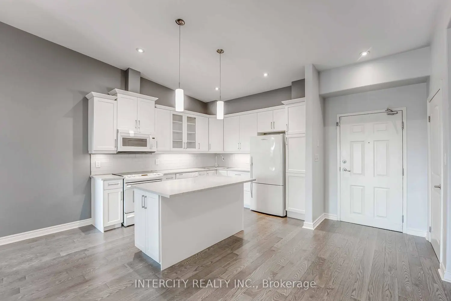 Additional image 4 of 6928 Ailanthus Avenue 306