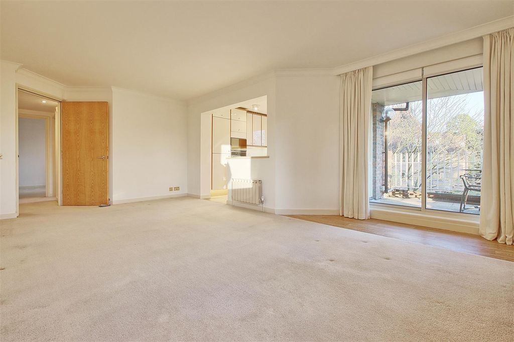 Additional image 4 of 3 bed flat to rentRedwood Lodge, Grange Road, Cambridge CB3