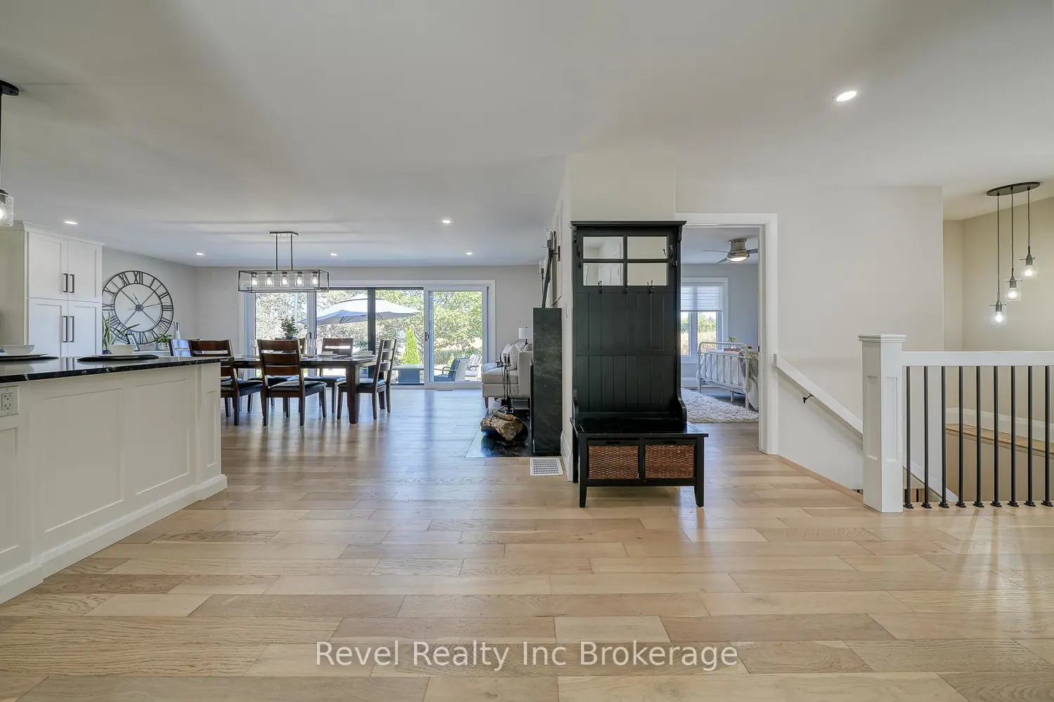 403269 Robinson Road photo 2