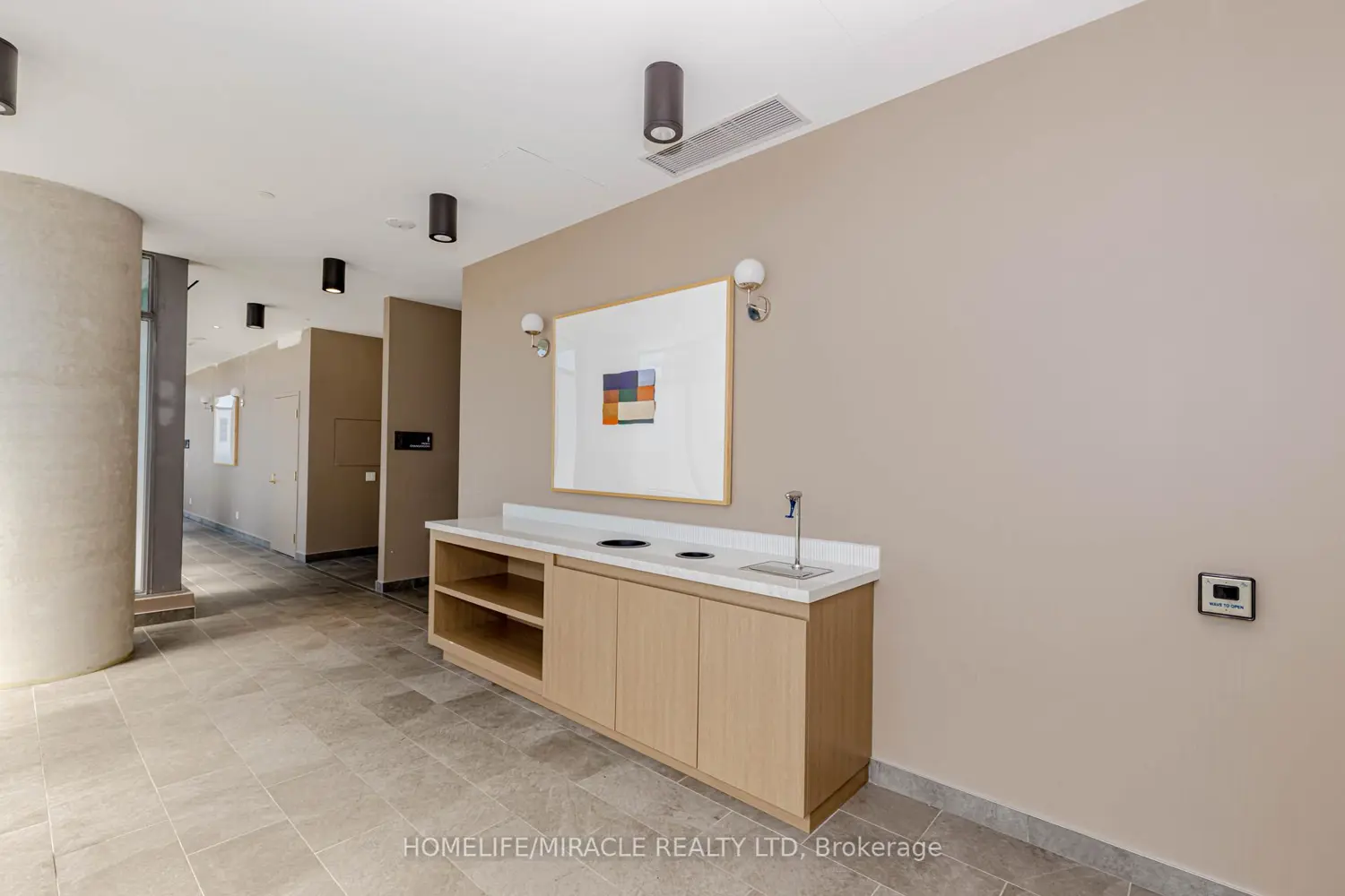 Additional image 18 of 7890 Jane Street 501