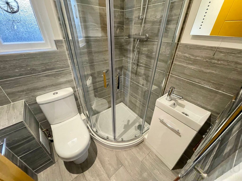 Additional image 25 of 5 bed maisonette to rentBrighton Road, Worthing BN11