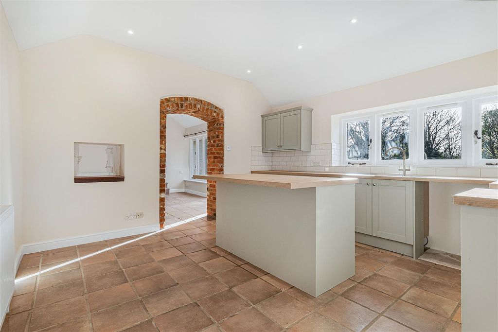 Additional image 5 of 4 bed property to rentChurch Hill, Lidgate, Newmarket CB8