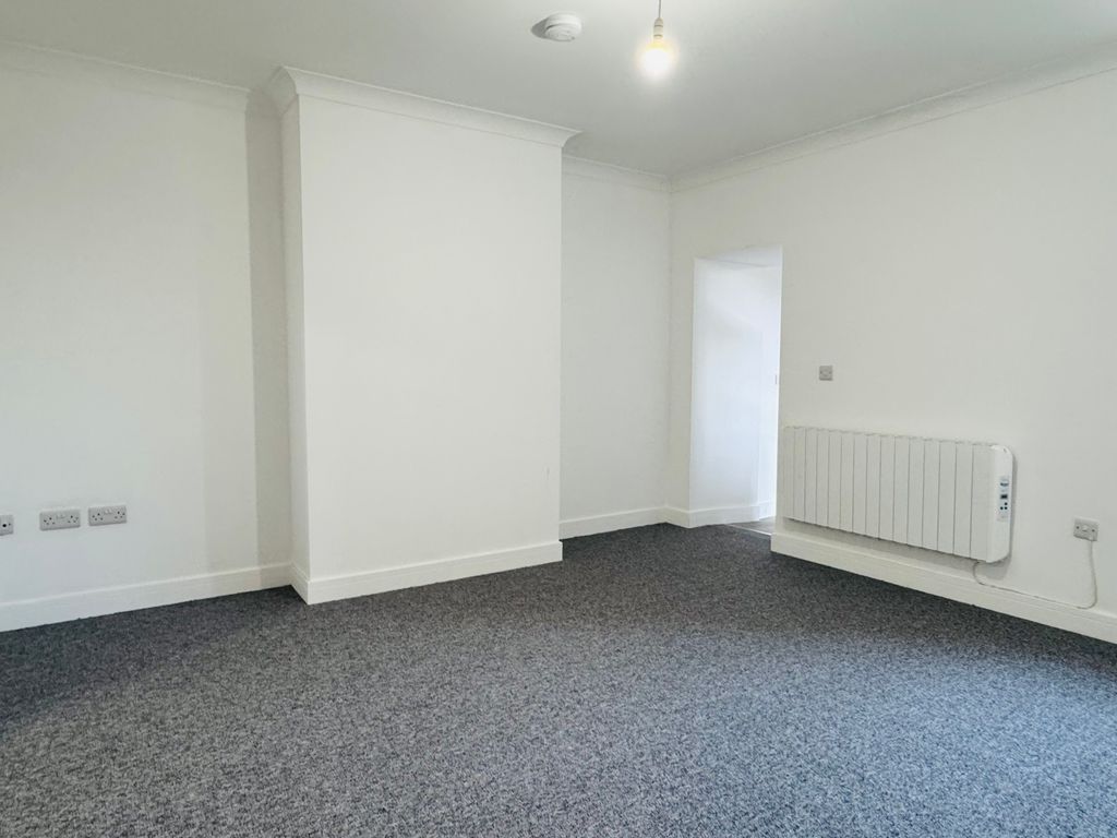 Additional image 4 of 2 bed flat to rentQuay Street, Carmarthen SA31