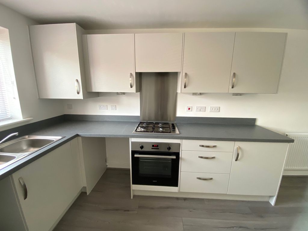 Additional image 5 of 4 bed town house to rentFfordd Darwin, Barry CF63