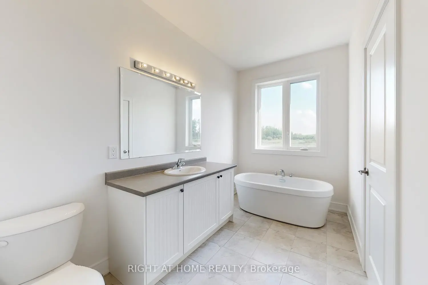 Additional image 12 of 243 Duncan Street