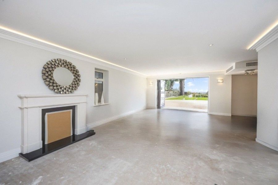 Additional image 5 of 7 bed detached house to rentHook Heath, Woking, Surrey GU22