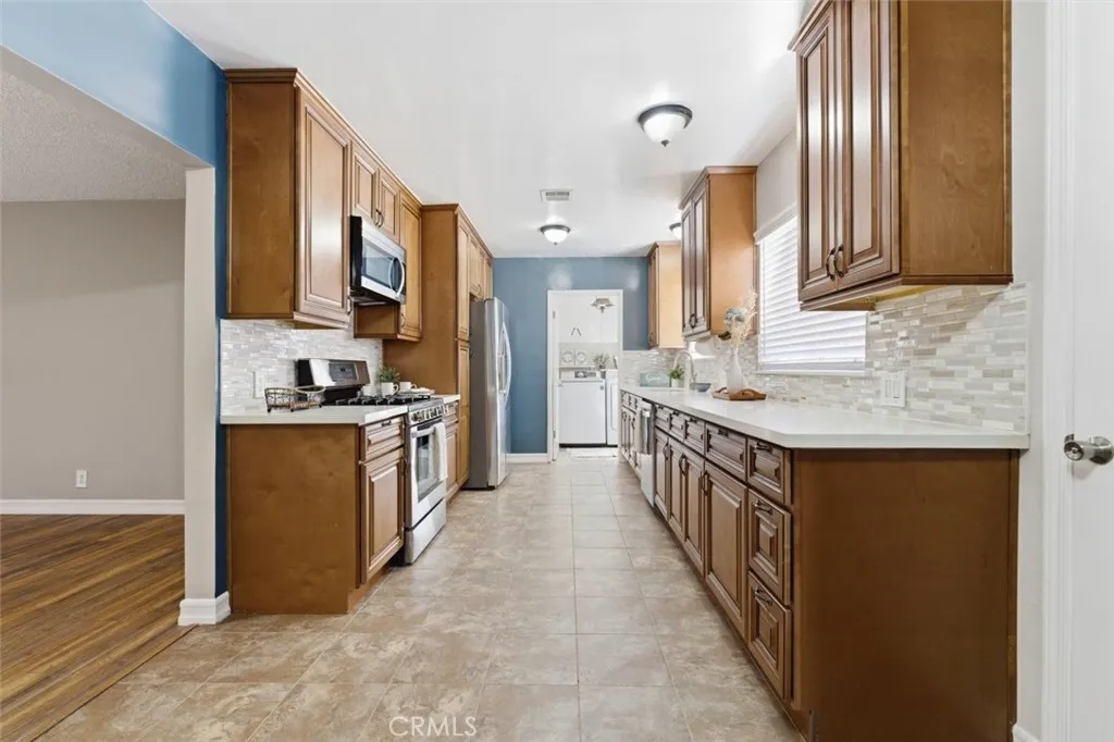 Additional image 11 of 15944 Gledhill Street, North Hills, CA 91343