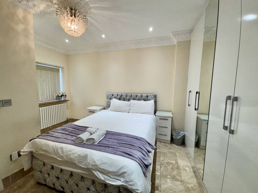 Additional image 19 of 8 bed terraced house to rentDunstable Road, Bedfordshire LU4