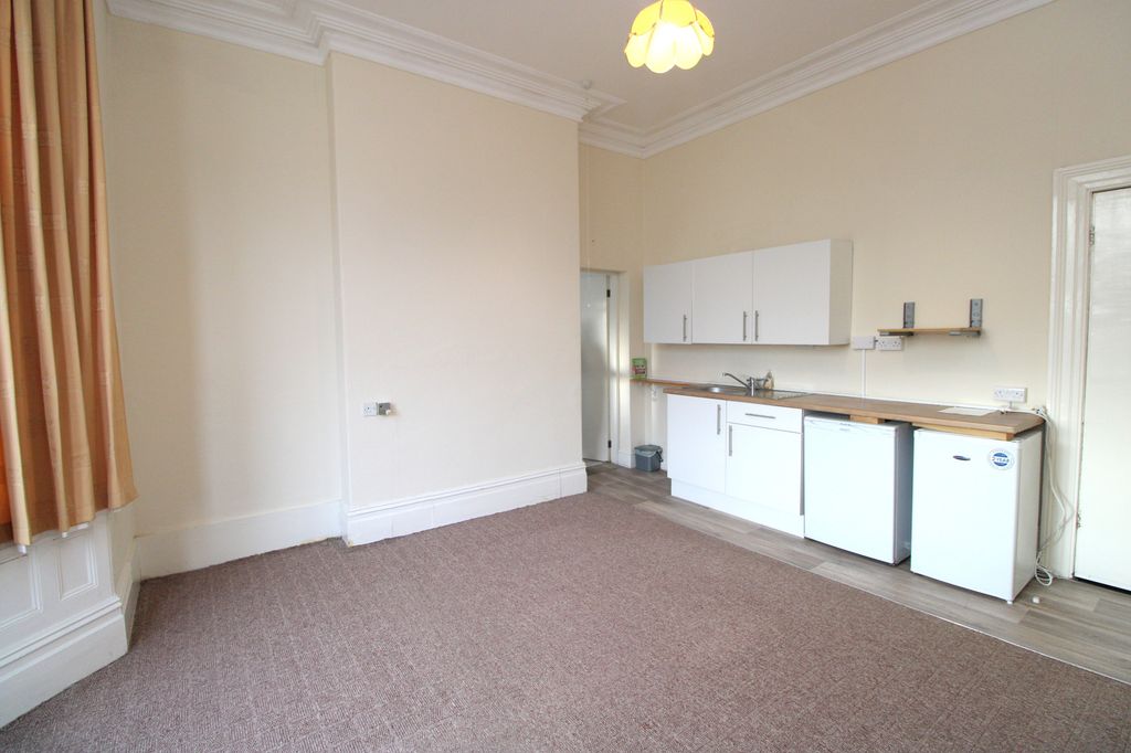 Additional image 4 of Studio to rentGlan Y Don Ltd, 39 East Parade, Rhyl, Denbighshire LL18