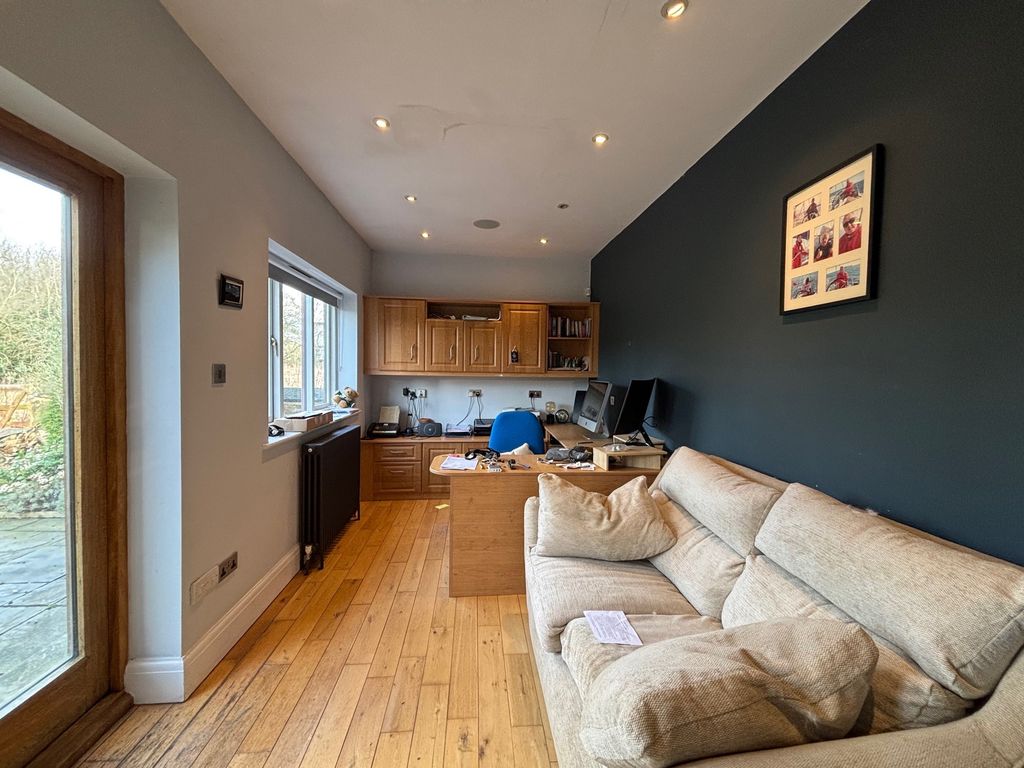 Additional image 15 of 4 bed semi-detached house to rentFerne Dene, Sheffield S21