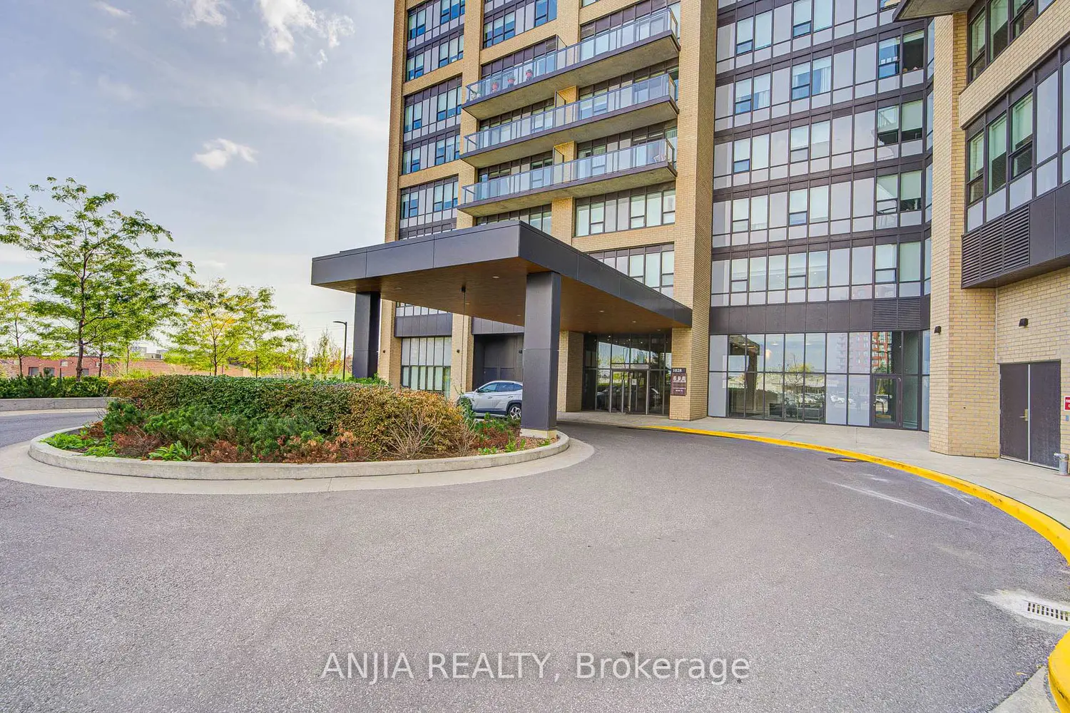 Additional image 2 of 1028 Mcnicoll Avenue 1213