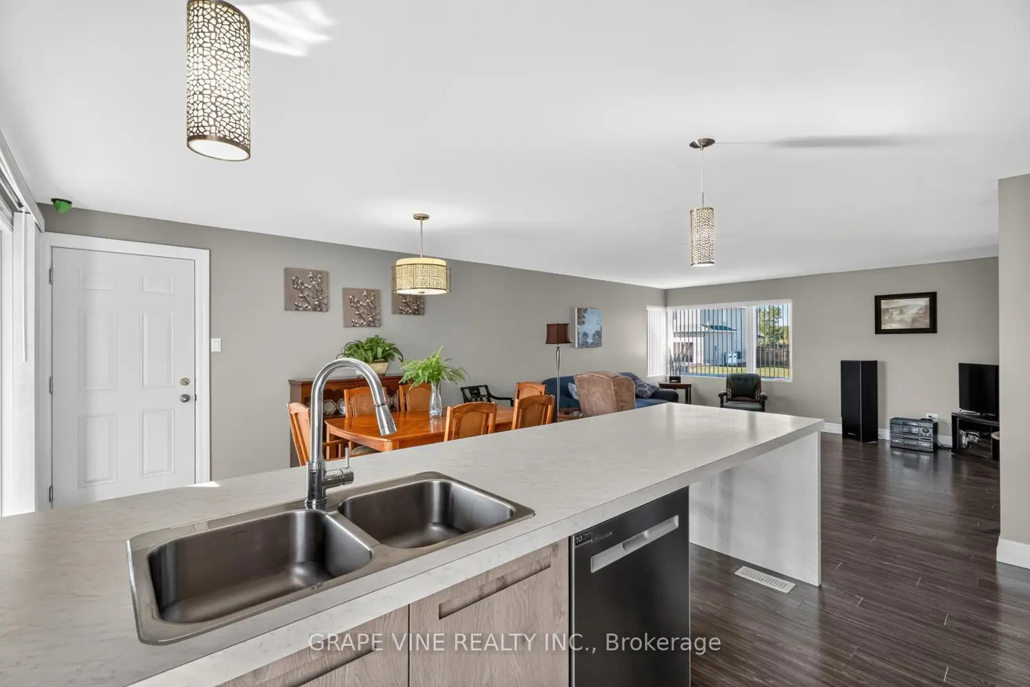 Additional image 12 of 18 Calco Crescent