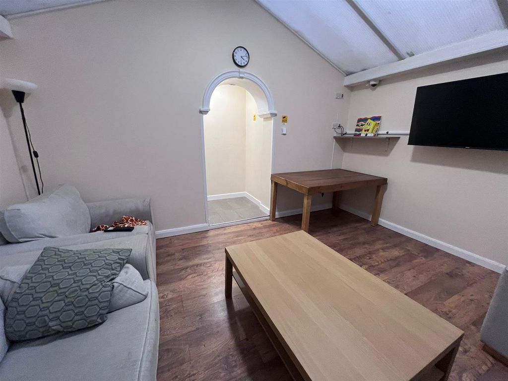Additional image 3 of 3 bed terraced house to rentWestbourne, Telford TF7