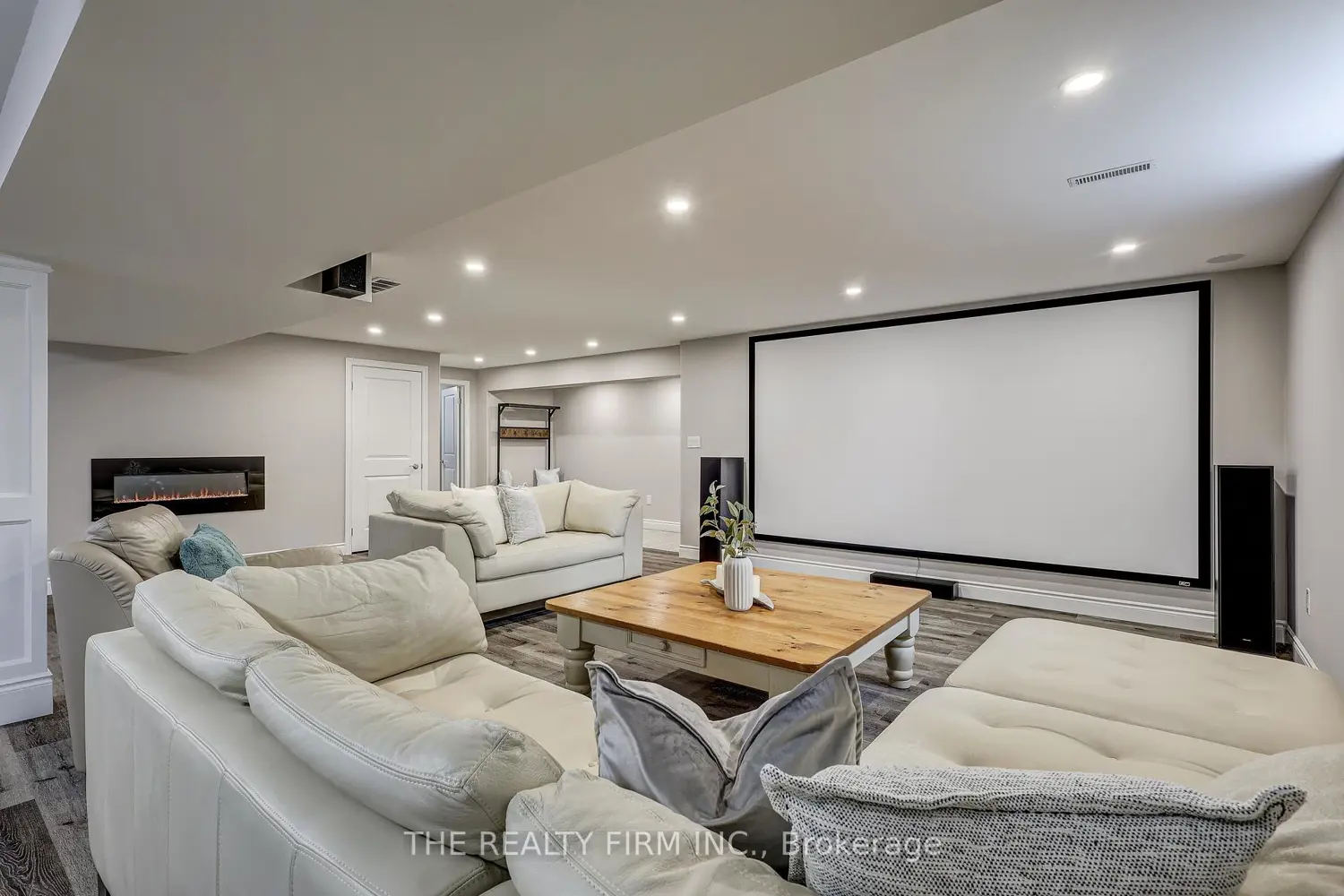 Additional image 17 of 22060 Nissouri Road