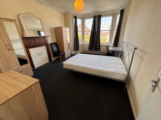 Additional image 7 of 7 bed semi-detached house to rentBalmoral Road, Bristol BS7