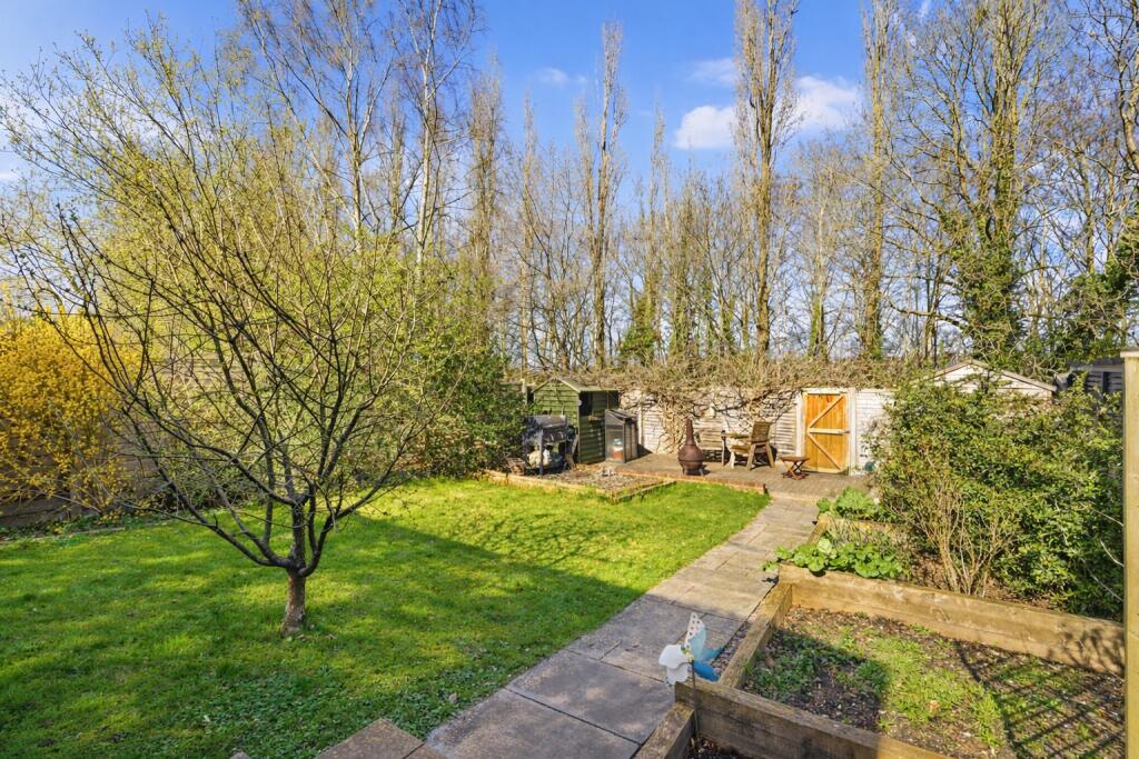 Additional image 3 of Pemberton Close, St. Albans, Hertfordshire, AL1