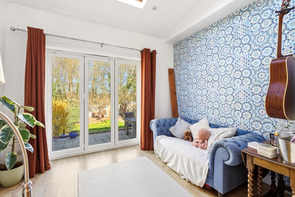 Additional image 10 of Pemberton Close, St. Albans, Hertfordshire, AL1