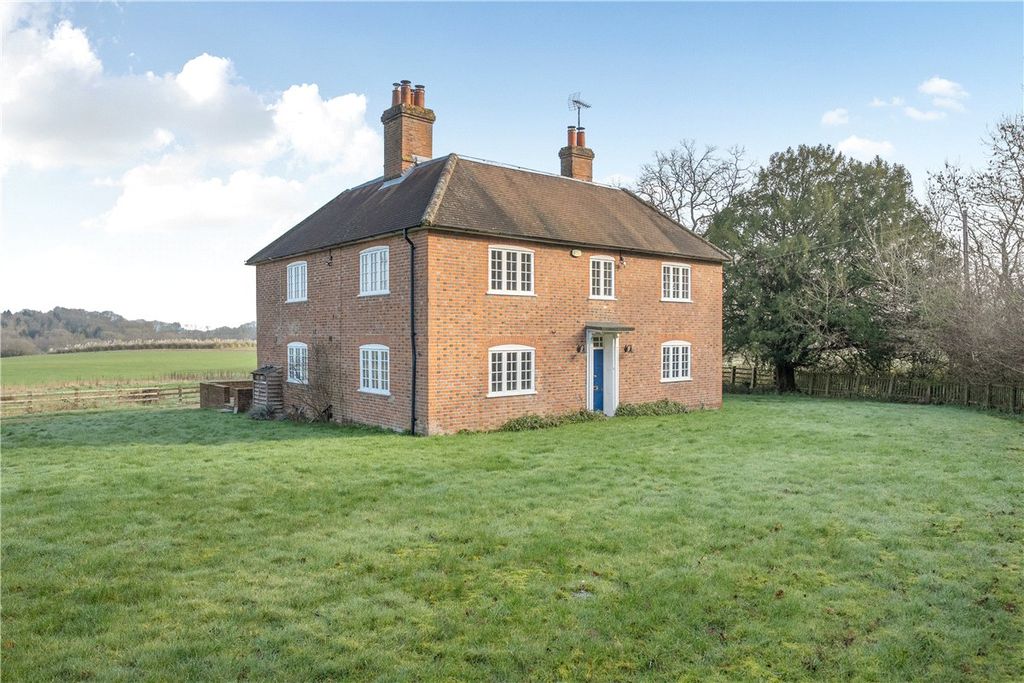 Additional image 21 of 4 bed detached house to rentThe Slade, Bucklebury, Berkshire RG7