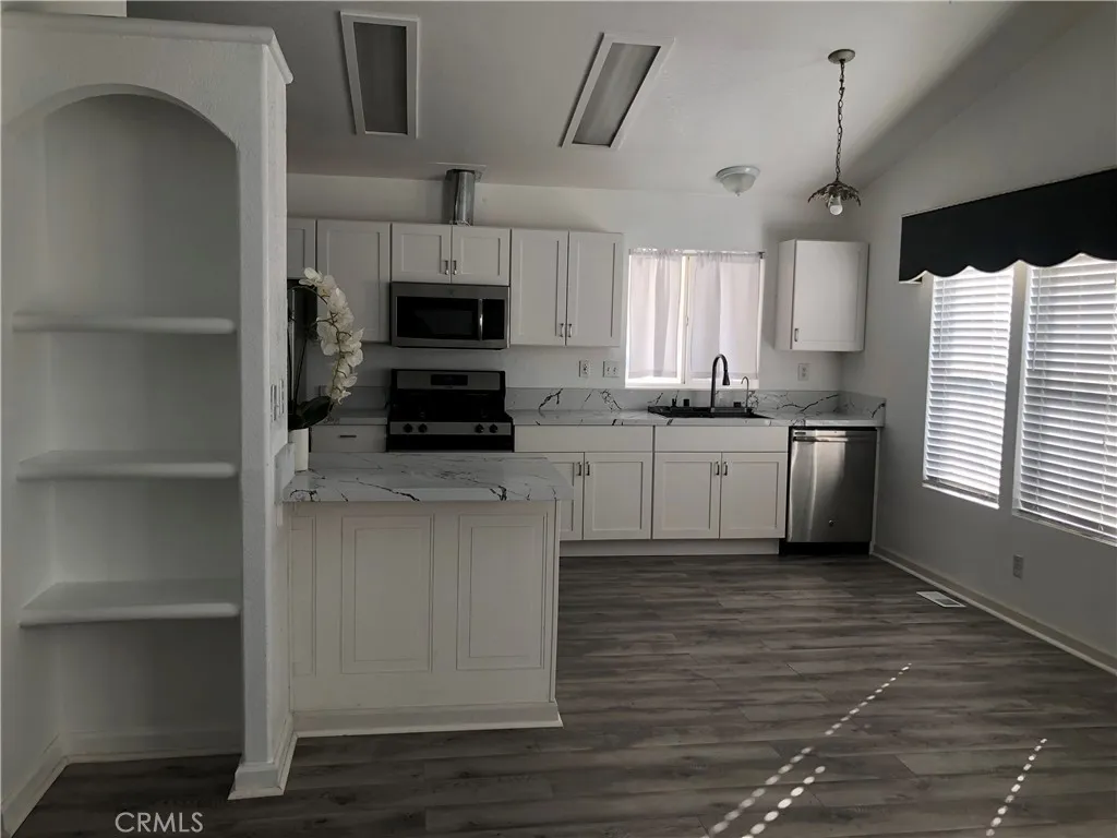 Additional image 18 of 4901 Green River Unit 319, Corona, CA 92878