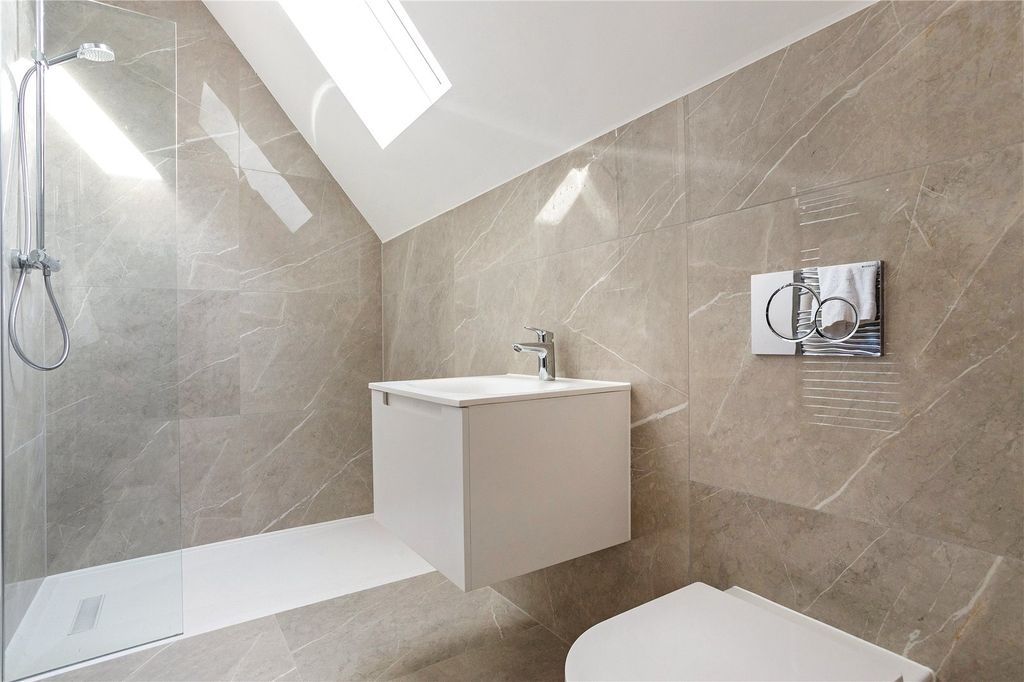 Additional image 17 of 4 bed detached house to rentRosegarth Place, Wilmslow, Cheshire SK9