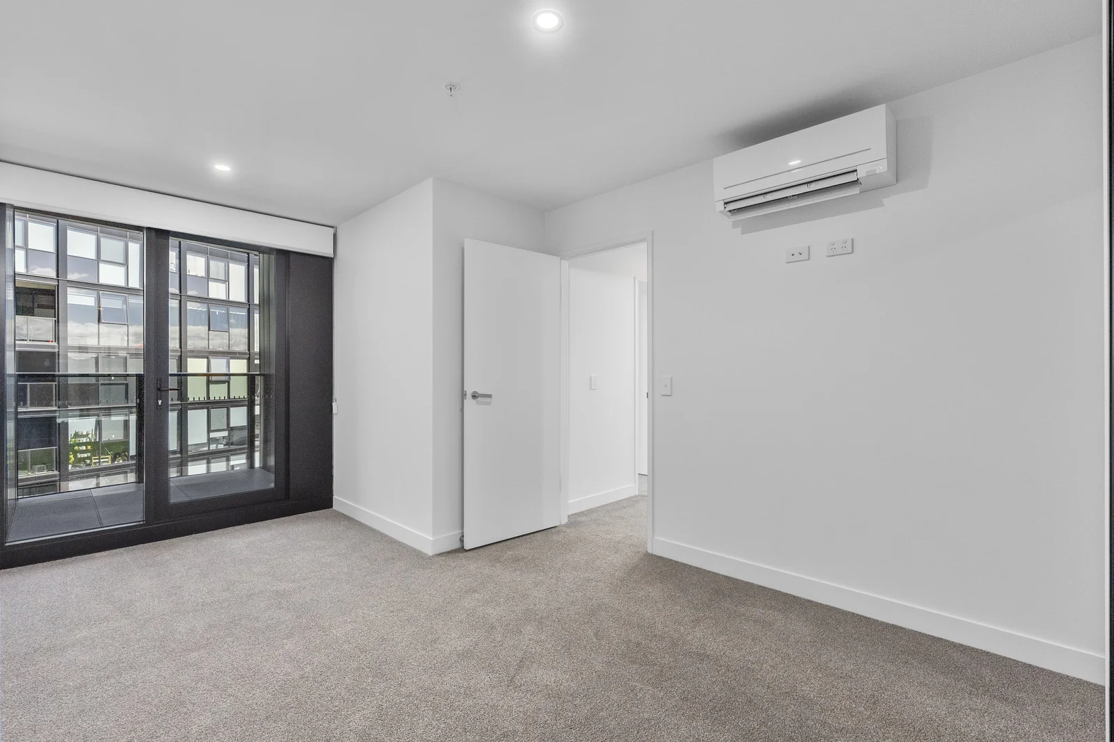 Additional image 6 of 907/2 Furzer Street, Phillip ACT 2606