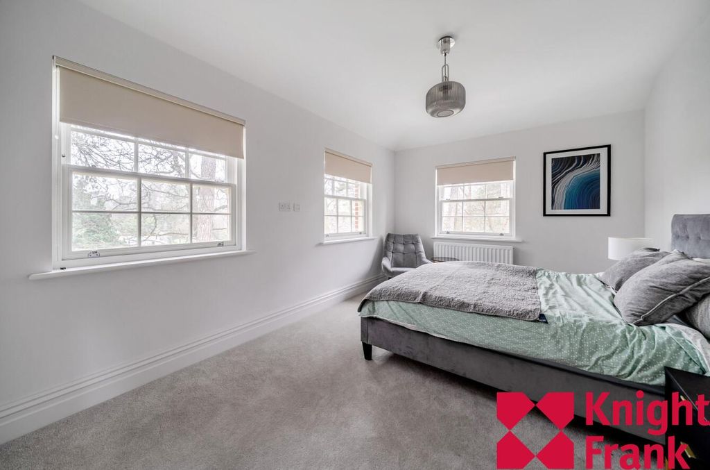 Additional image 7 of 4 bed detached house to rentScholars Row, Ascot SL5