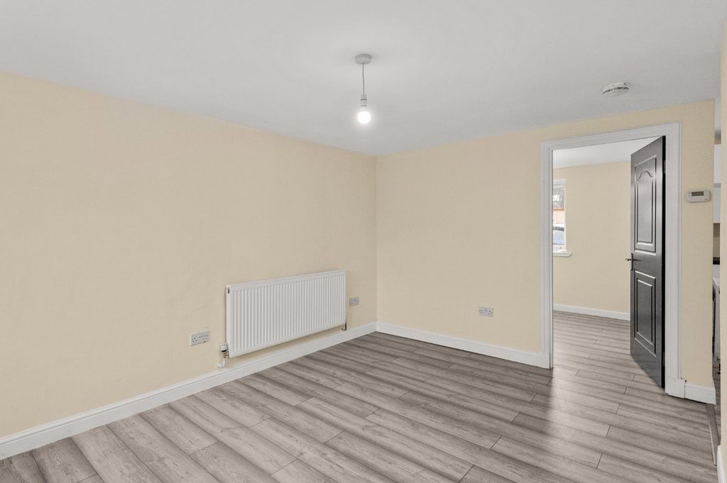 Additional image 2 of 1 bed flat to rentWoodburn Drive, Alloa FK10