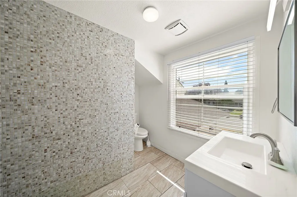 Additional image 79 of 590 Traverse Drive, Costa Mesa, CA 92626