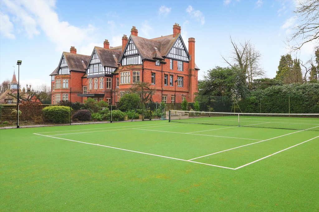Additional image 21 of 3 bed flat to rentOckham Lane, Cobham, Surrey KT11