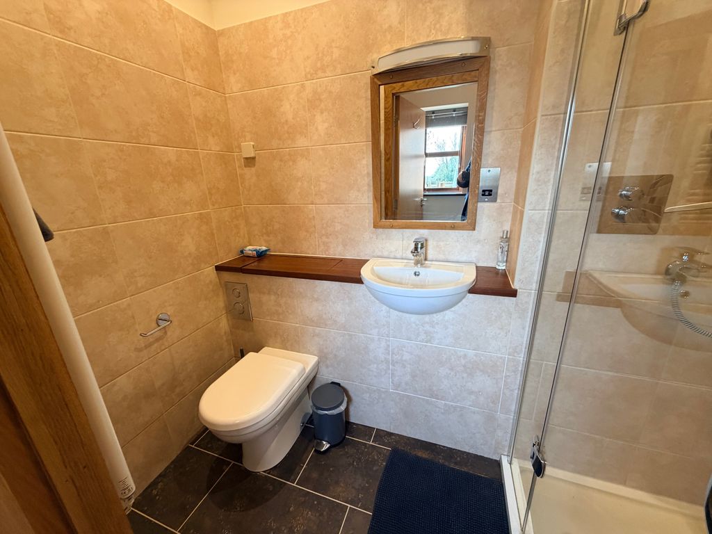 Additional image 6 of 2 bed flat to rentLeacroft, Burton-On-Trent DE13