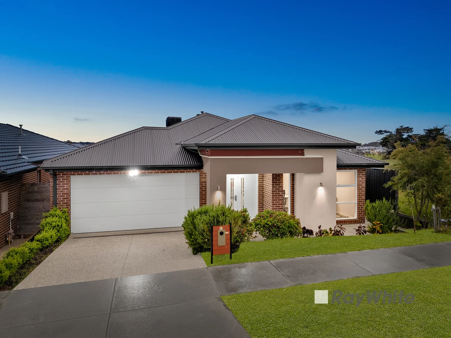 Additional image 20 of 91 Yeungroon Boulevard, Clyde North VIC 3978