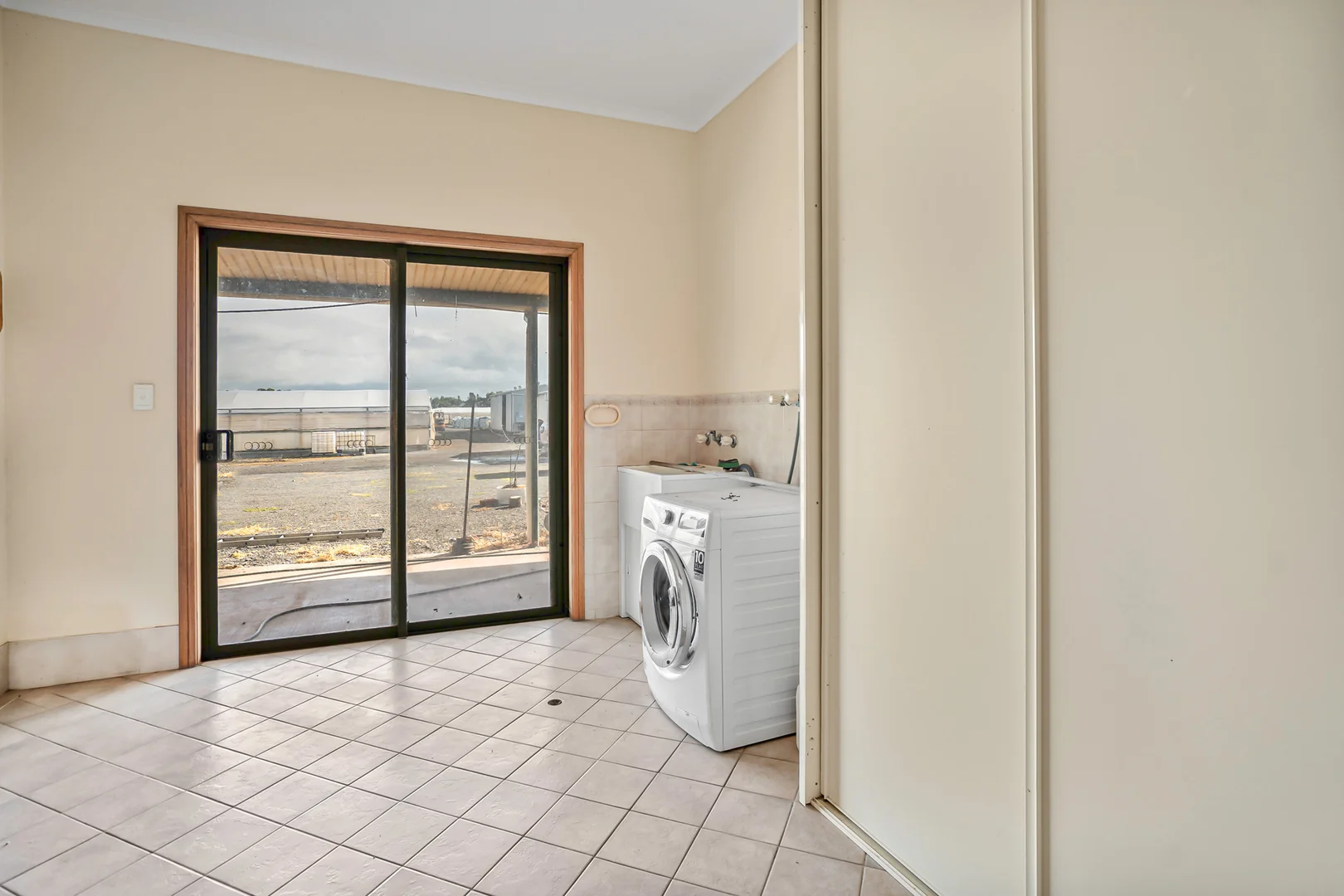 Additional image 11 of 206 Thompson Road, Buckland Park SA 5120