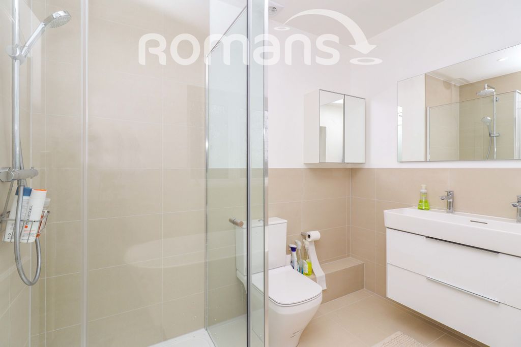 Additional image 9 of 5 bed detached house to rentSouth Park Crescent, Gerrards Cross SL9