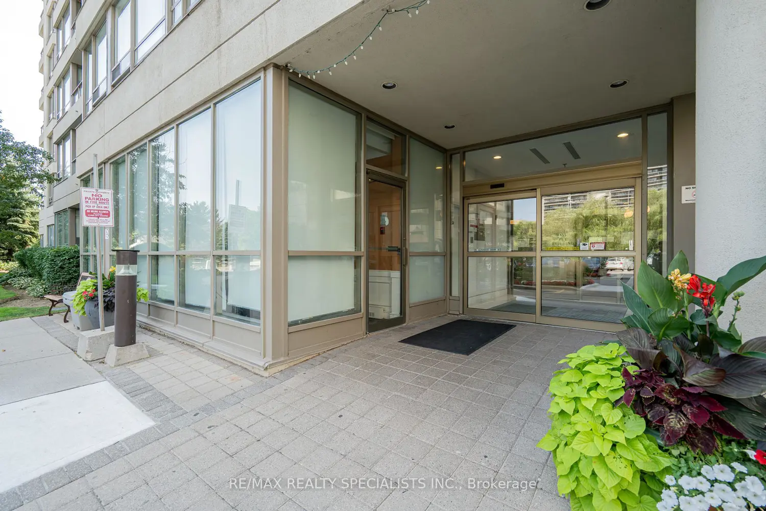 Additional image 2 of 75 King Street 703